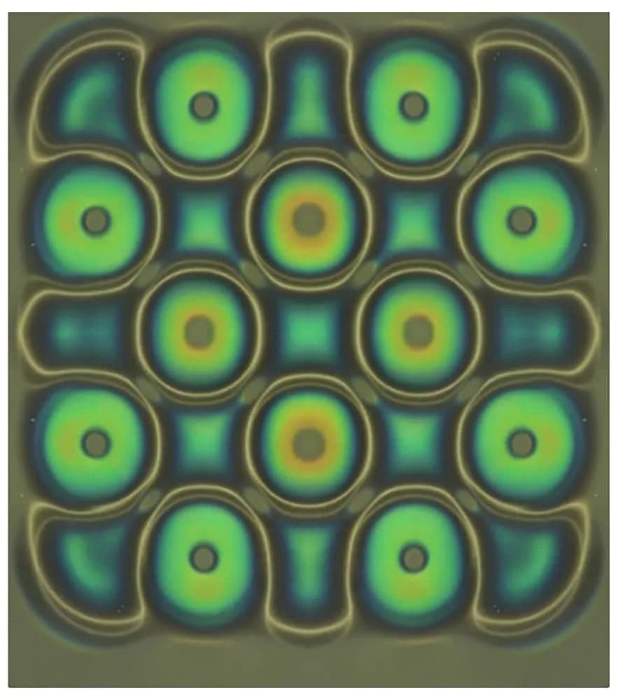 metisinno Magnetic Field Viewing Film 10.16cm x 10.16cm (4"x4") | Visualise Magnetic Flux Patterns - main product image
