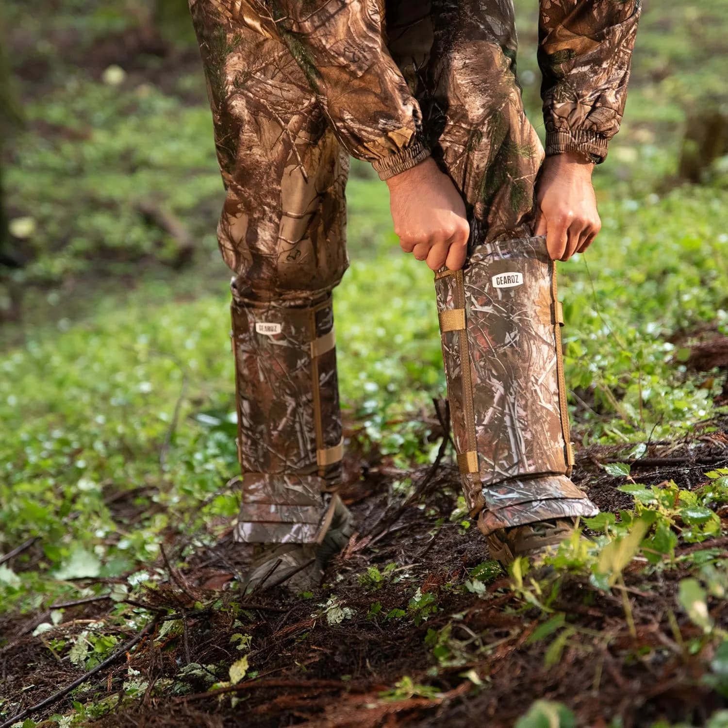 GearOZ Snake Gaiters Chaps, Durable Lower Legs Anti-Snake Bite Guards Camo | 16.9 × 9.8 × 3.1 inches (43 × 25 × 8 cm) - view 8