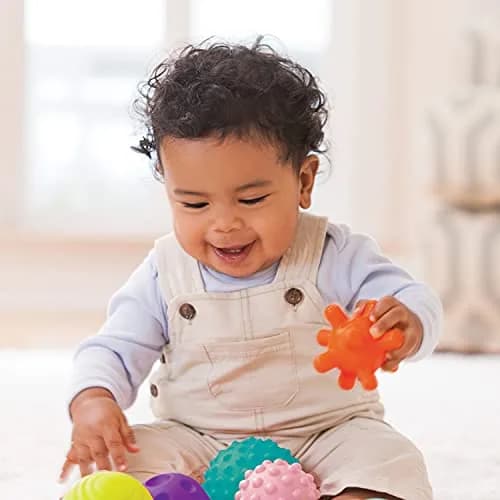 Infantino Textured Multi Ball Set 10-Piece | BPA-Free Sensory Toy for Babies 6+ Months thumbnail 3