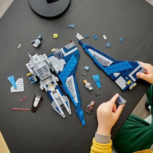 LEGO Star Wars 75316 Mandalorian Starfighter from 9 Years | Fold-out wings, BB-8 Droid, 3 minifigures thumbnail 3