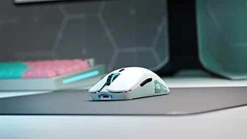 GLORIOUS Model O Wireless Gaming Mouse - 69g Honeycomb Design, RGB, Ambidextrous, 2.4GHz Wireless, 71 Hours Battery, Matte White thumbnail 6