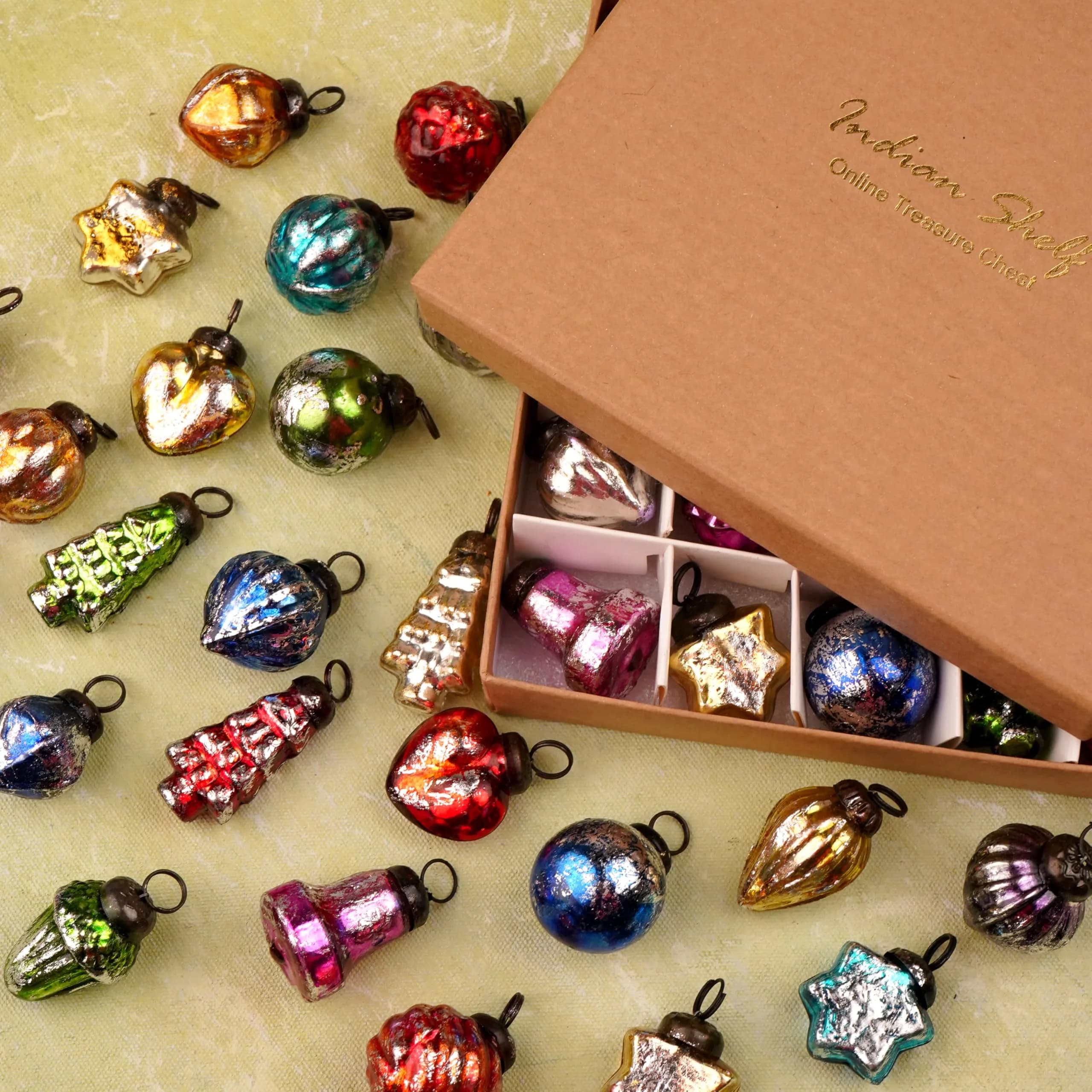 Indian Shelf Retro Distress Glass Christmas Tree Ornaments 25 Pieces (1.5 inches / 3.81 cm) - view 8