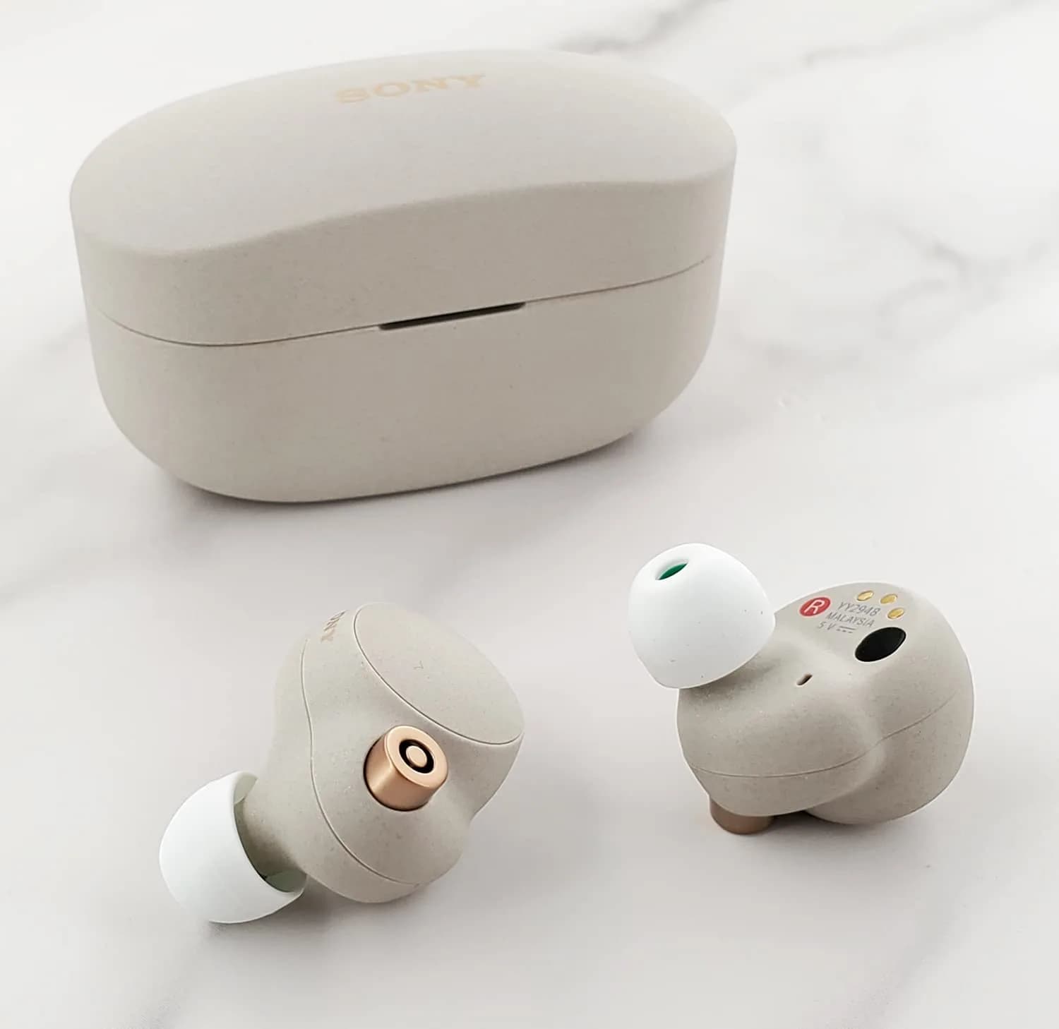 ALXCD White Small/Medium/Large Silicone Ear Tips (3 Pairs) | For Sony WF-1000XM4 Earbuds - view 3