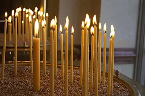 olorvela Natural Beeswax Taper Candles 7.3 Inch | Honey Scented, Dripless, Smokeless, 30 Min Burn, 100 Pack thumbnail 3