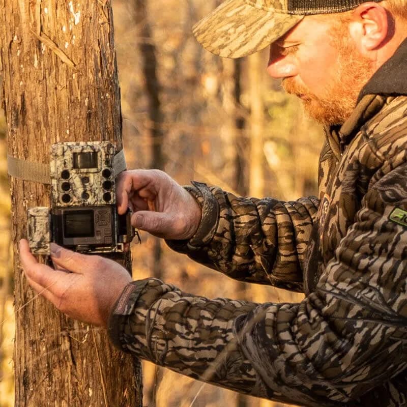 Bushnell Core DS-4K No Glow Trail Camera | 4K Video, 32MP Images, 120ft Night Vision thumbnail 2