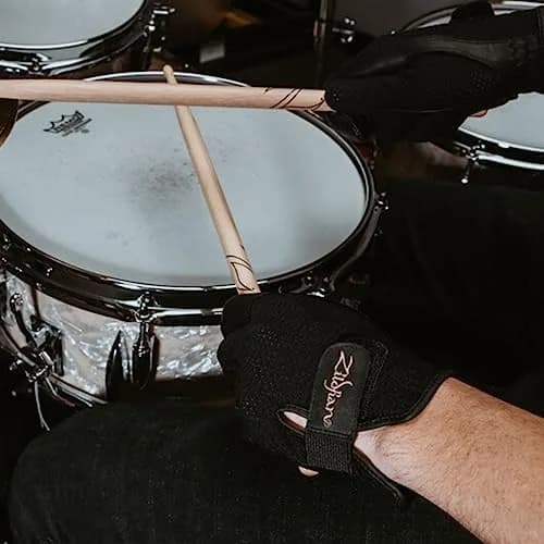 Zildjian Touchscreen Drummers' Gloves Large | Ventilated Lambskin Grip & Tech Compatibility thumbnail 4