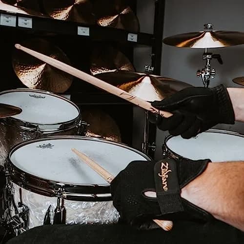 Zildjian Touchscreen Drummers' Gloves Large | Ventilated Lambskin Grip & Tech Compatibility thumbnail 2