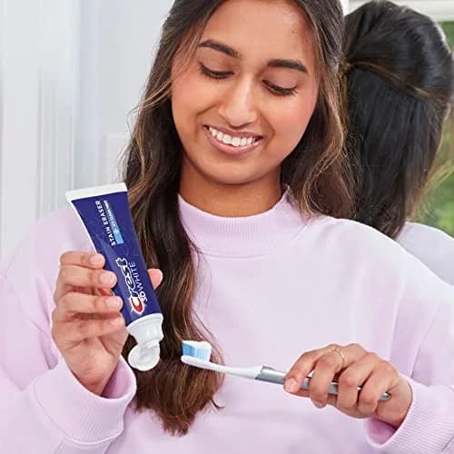 Crest 3D White Stain Eraser Toothpaste, ICY Clean Mint, 6.2 oz (176 g) | Removes 80% Surface Stains thumbnail 8