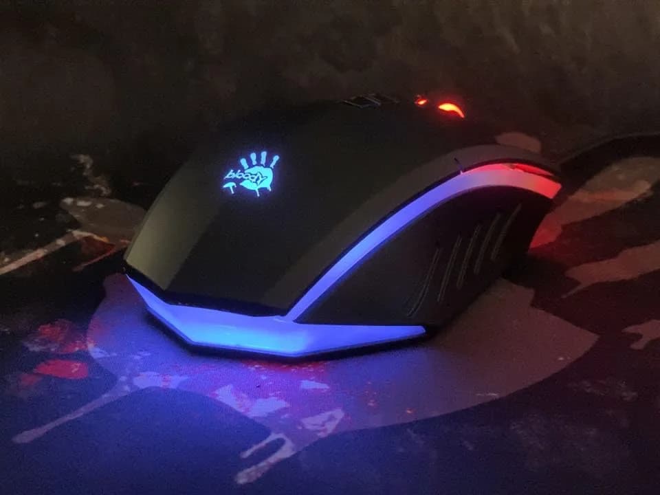 Bloody A70x Optical Gaming Mouse with Light Strike Switch & Scroll, 8000 CPI, 8 Programmable Buttons | Matte Black - view 4