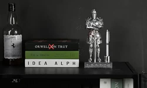 Amoysanli Silver Caddy Resin Pen Stand with Knight Statue | Retro Desk Organizer for Office & School thumbnail 6