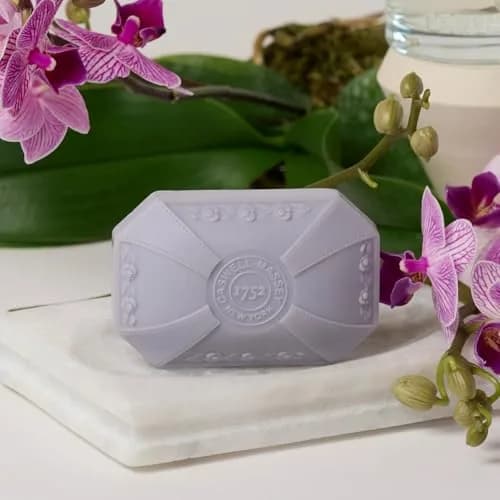 Caswell-Massey Orchid Natural Bar Soap 3.5 oz | Moisturizing, Plant-Based Formula for All Skin Types thumbnail 4