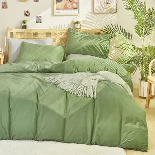 Luxlovery Sage Green Velvet Comforter Queen Set | Light Green Plush Bedding with Sherpa & Flannel (90x90 in) thumbnail 7