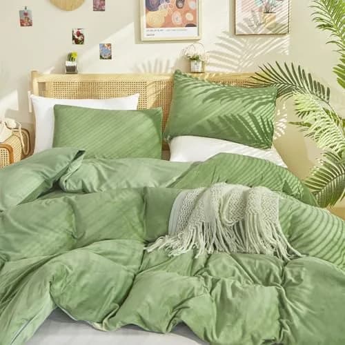 Luxlovery Sage Green Velvet Comforter Queen Set | Light Green Plush Bedding with Sherpa & Flannel (90x90 in) thumbnail 9