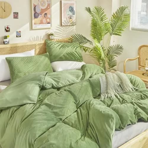 Luxlovery Sage Green Velvet Comforter Queen Set | Light Green Plush Bedding with Sherpa & Flannel (90x90 in) thumbnail 5