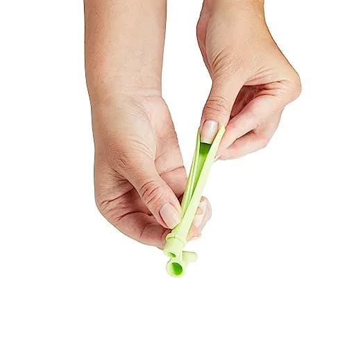Munchkin Simple Clean Straw Cups for Toddlers 1-3, 296ml (10 Fl Oz), 2-Pack | Easy-Clean Straw & Spill-Proof Valve thumbnail 2