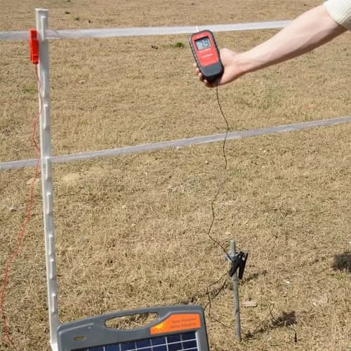 FenceMate Digital Volt Meter for Electric Fence, Range up to 15,000 V | 15kV Output Testing thumbnail 4