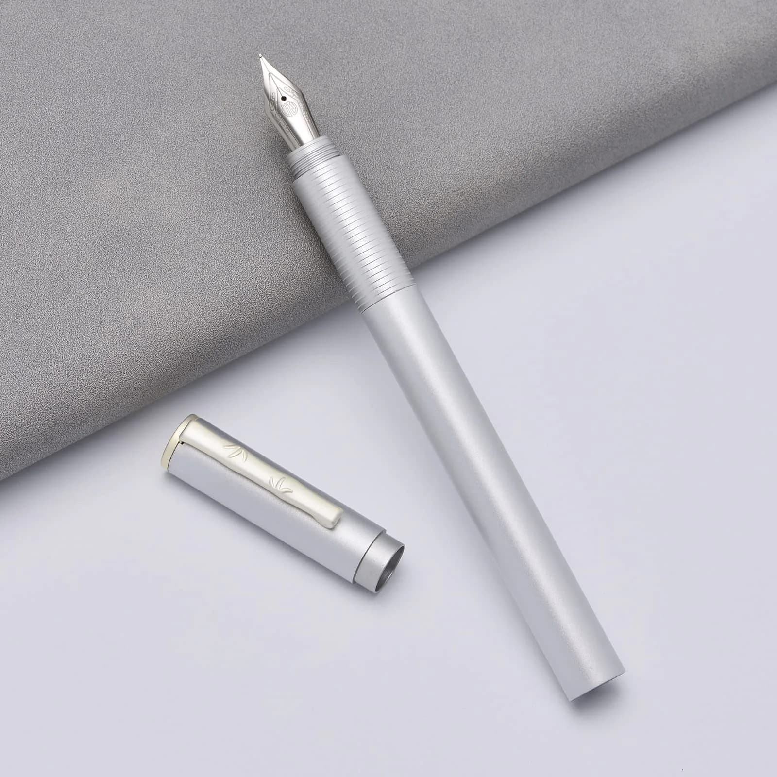 erofa H3 Fountain Pen Fine Nib with Bamboo Clip, Silver Aluminum Alloy Writing Pen 135mm (0.5in) — H3-White