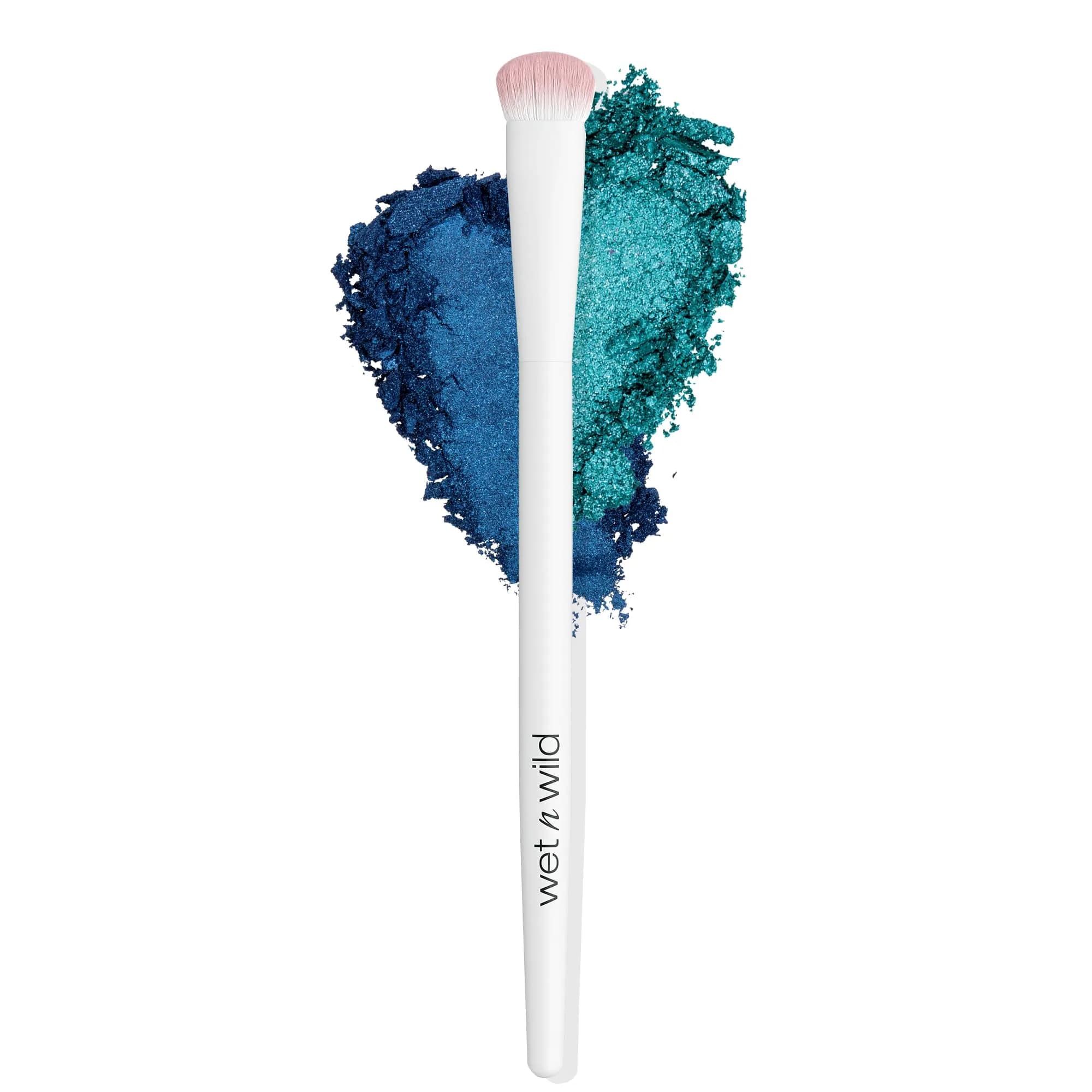 wet n wild New Eyeshadow Brush - Precision Blending, Ergonomic Handle for Comfortable Control