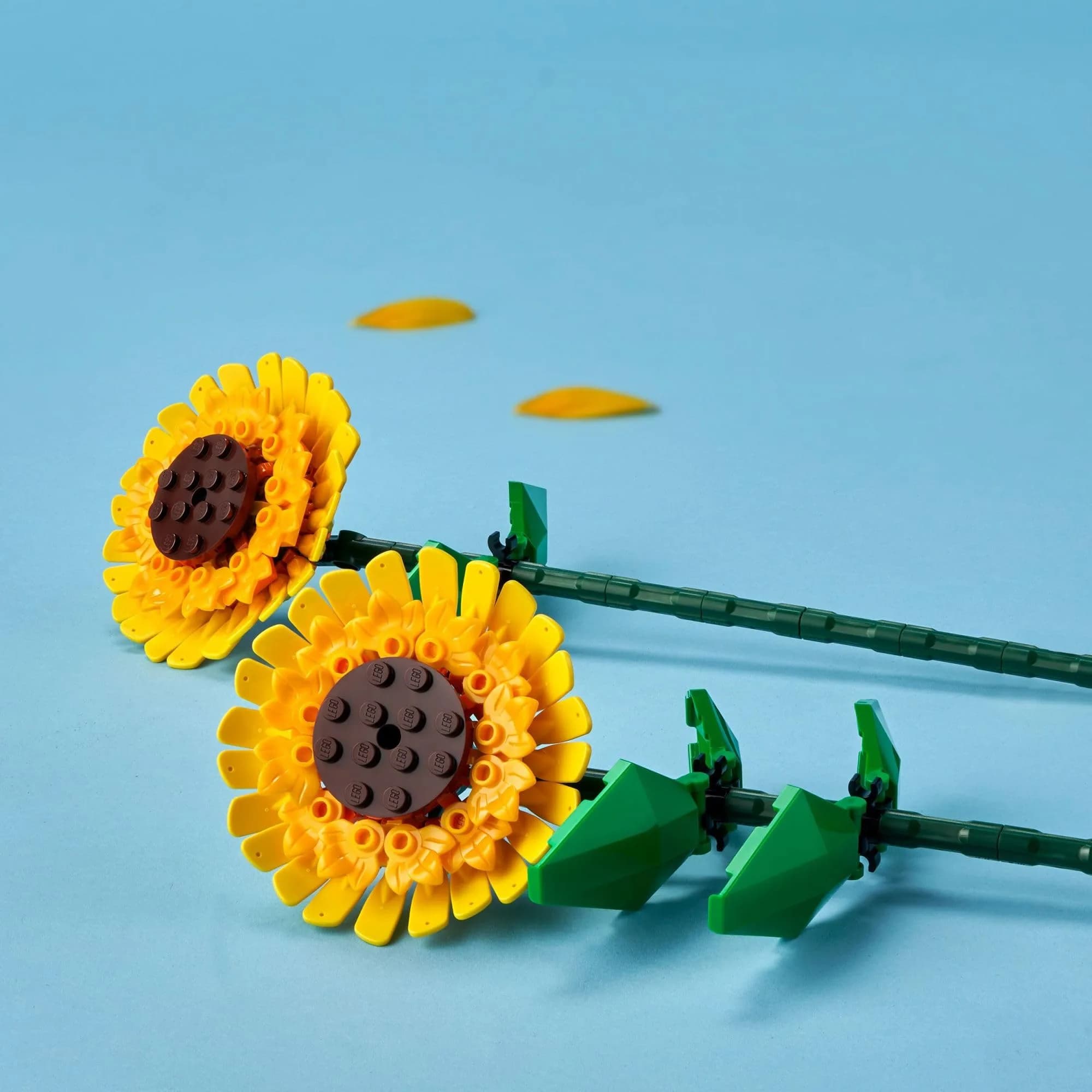 LEGO Sunflowers Building Toy 40524 - 191 Pieces | Artificial Flowers for Home Decor - view 3