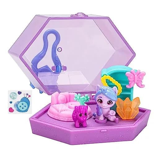 My Little Pony Mini World Magic Crystal Keychain Izzy Moonbow Toy - Portable Mini Playset, Pony, and Accessories for Kids Ages 5+ thumbnail 7