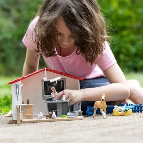 Schleich Farm World - 43Pc Veterinarian Practice with Pets | Interactive Animal Playset for Kids 3+ thumbnail 9
