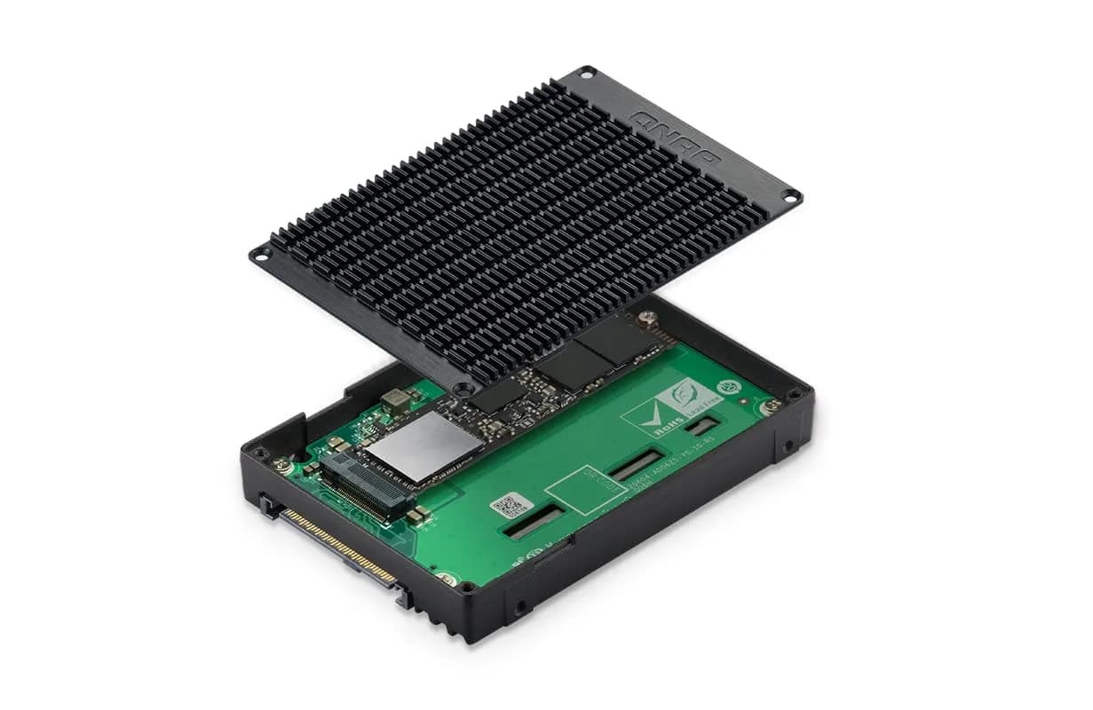 QNAP Network Interface Controller Adapter for PCIe 4.0 NVMe SSD | U.2 PCIe NVMe Support (70-120c) — Multicolor