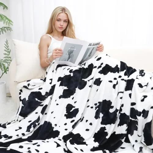 SEEGU Fleece Blanket for Kids 40x50in | Soft Microfiber Cow Print for All Seasons thumbnail 2