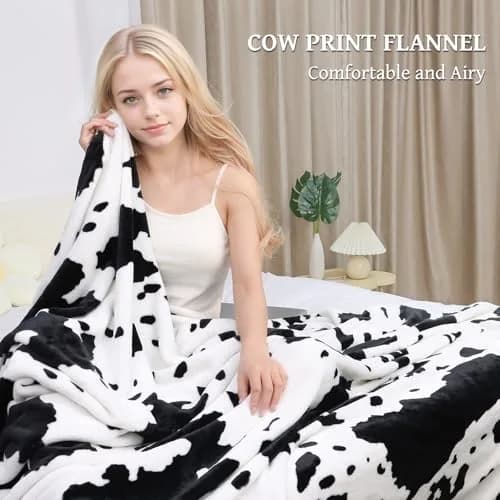 SEEGU Fleece Blanket for Kids 40x50in | Soft Microfiber Cow Print for All Seasons thumbnail 3