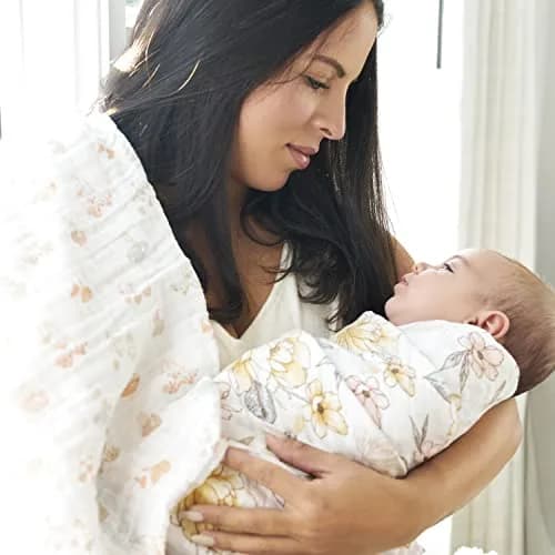 aden + anais Organic Cotton Muslin Swaddle Blankets 4 Pack (120x120 cm) | Breathable & Gentle for Newborns thumbnail 3
