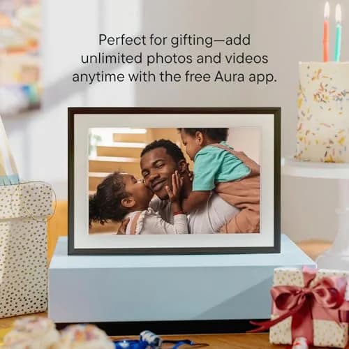 AURA Carver Mat HD Digital Picture Frame 25.65 cm (10.1") | Wirecutter's Best Frame for Gifting thumbnail 7