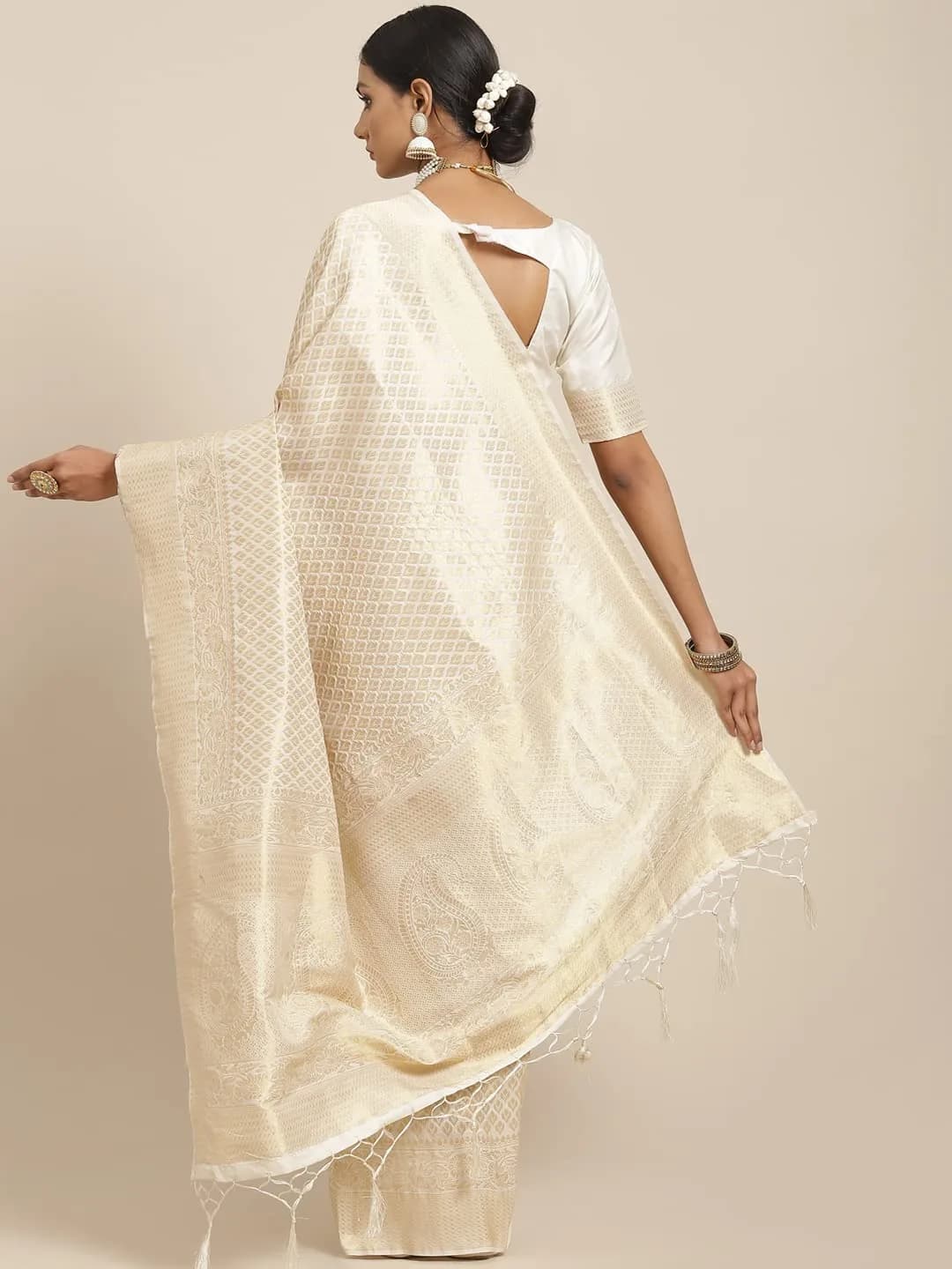 AKHILAM Banarasi Silk Saree with Unsewn Blouse Part, 5.5 m (18 ft) | Woven Design - view 3