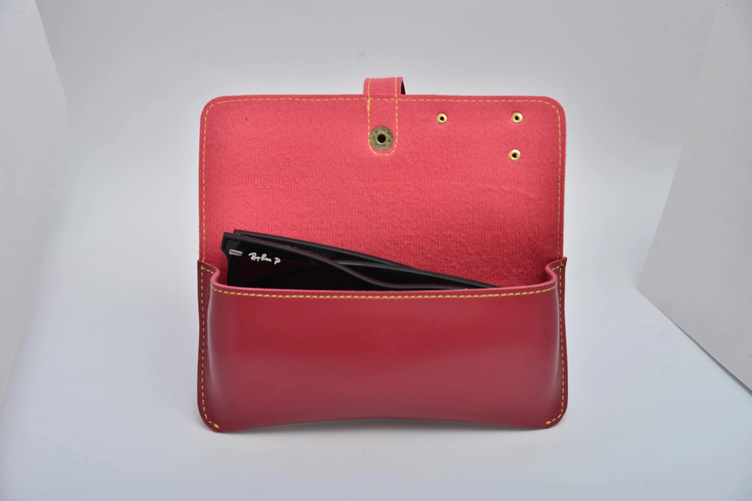 YOUR GIFT STUDIO Personalised Leather Gift Set for Women | Wine Color, 196g (6.9 oz) - view 5