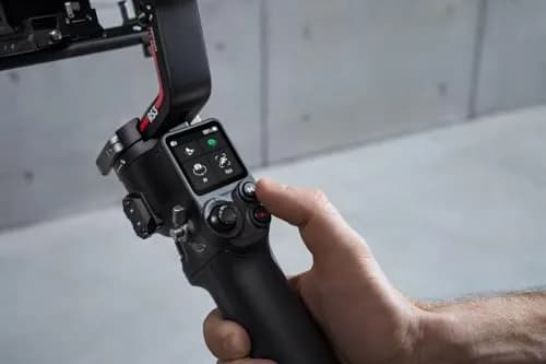 DJI RS 3 Combo 3-Axis Gimbal Stabilizer for DSLR & Mirrorless Cameras | 3 kg Payload, OLED Touchscreen, Automated Axis Locks thumbnail 6