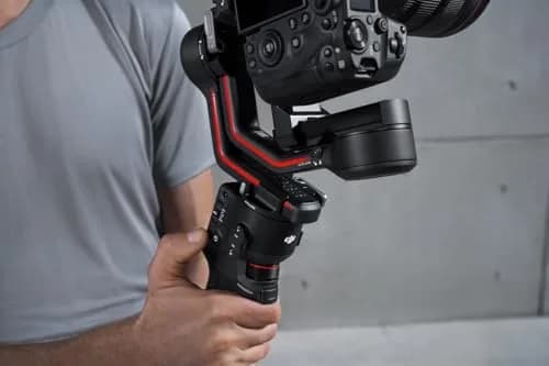 DJI RS 3 Combo 3-Axis Gimbal Stabilizer for DSLR & Mirrorless Cameras | 3 kg Payload, OLED Touchscreen, Automated Axis Locks thumbnail 8