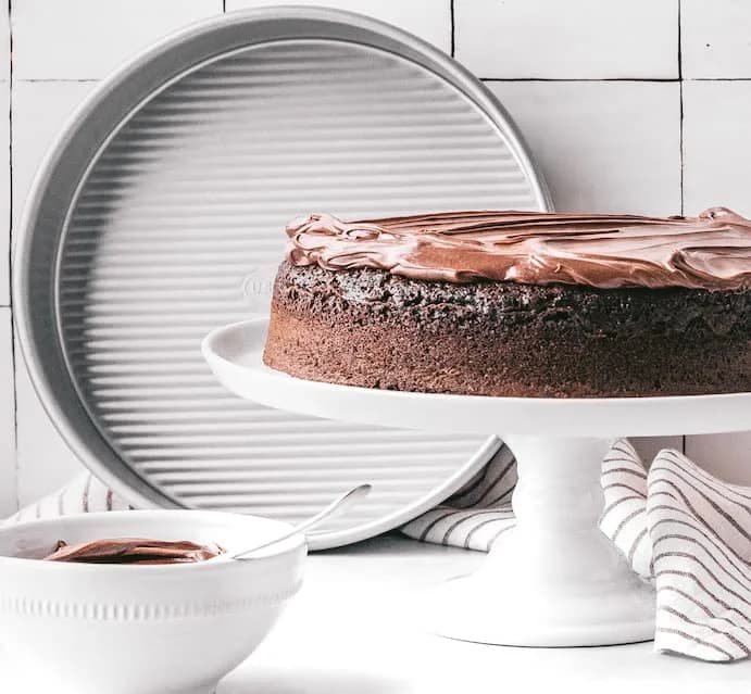 USA Pan Nonstick Round Cake Pan, 12-Inch | Even Baking & Easy Release thumbnail 3
