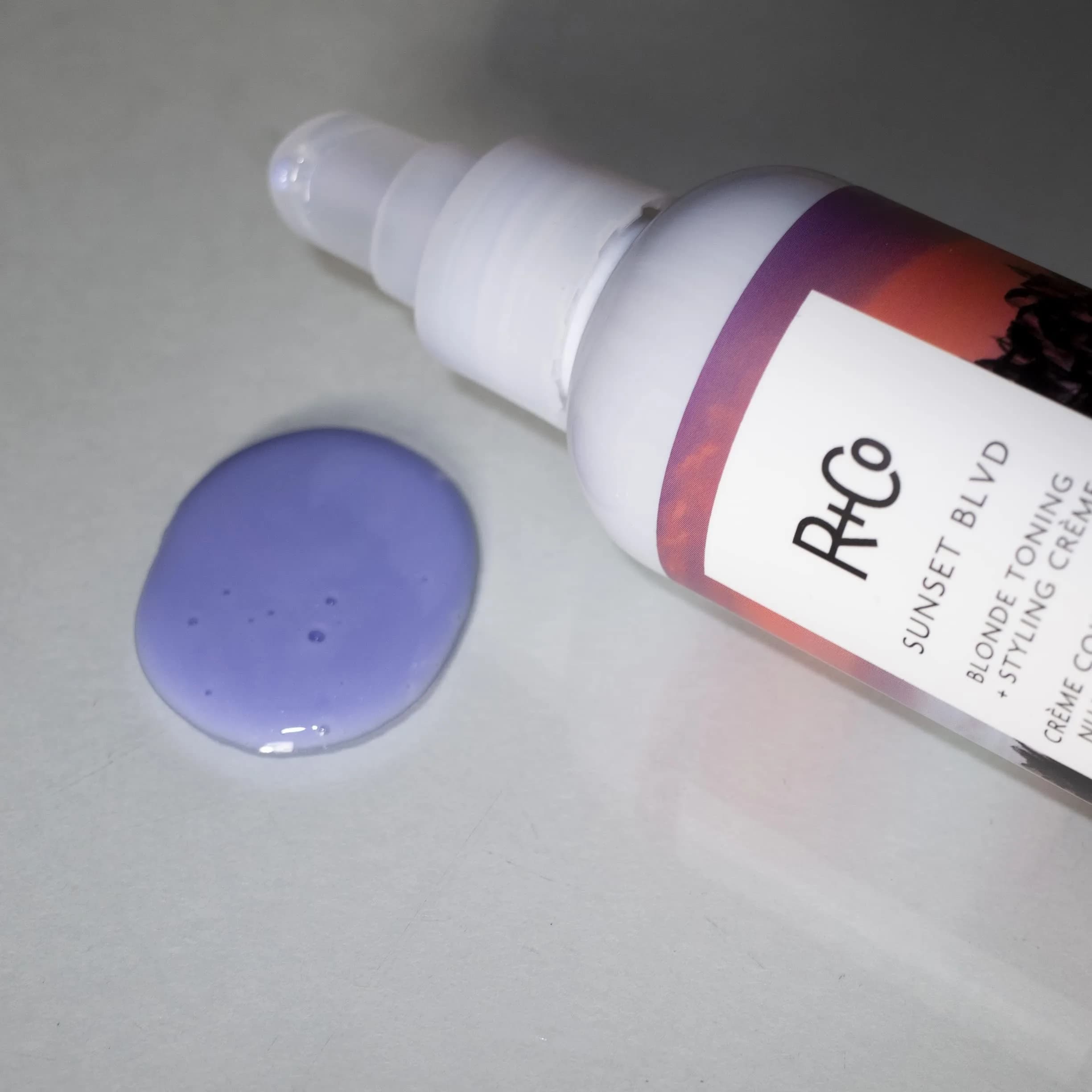 R+Co SUNSET BLVD Blonde Toning Styling Crème 124ml (4.2 Oz) | Tones Brassiness & Smooths Damaged Hair - view 2
