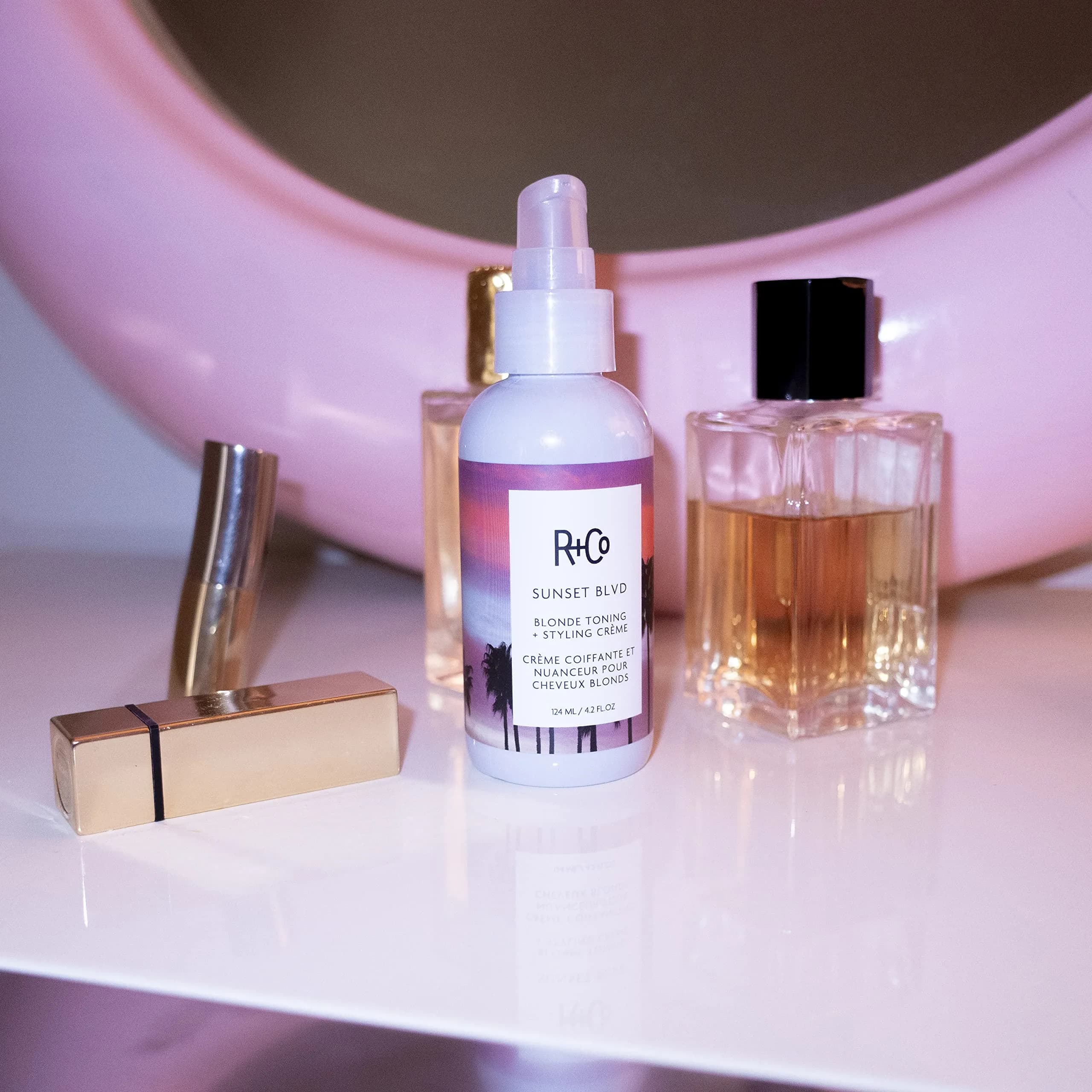 R+Co SUNSET BLVD Blonde Toning Styling Crème 124ml (4.2 Oz) | Tones Brassiness & Smooths Damaged Hair - view 3
