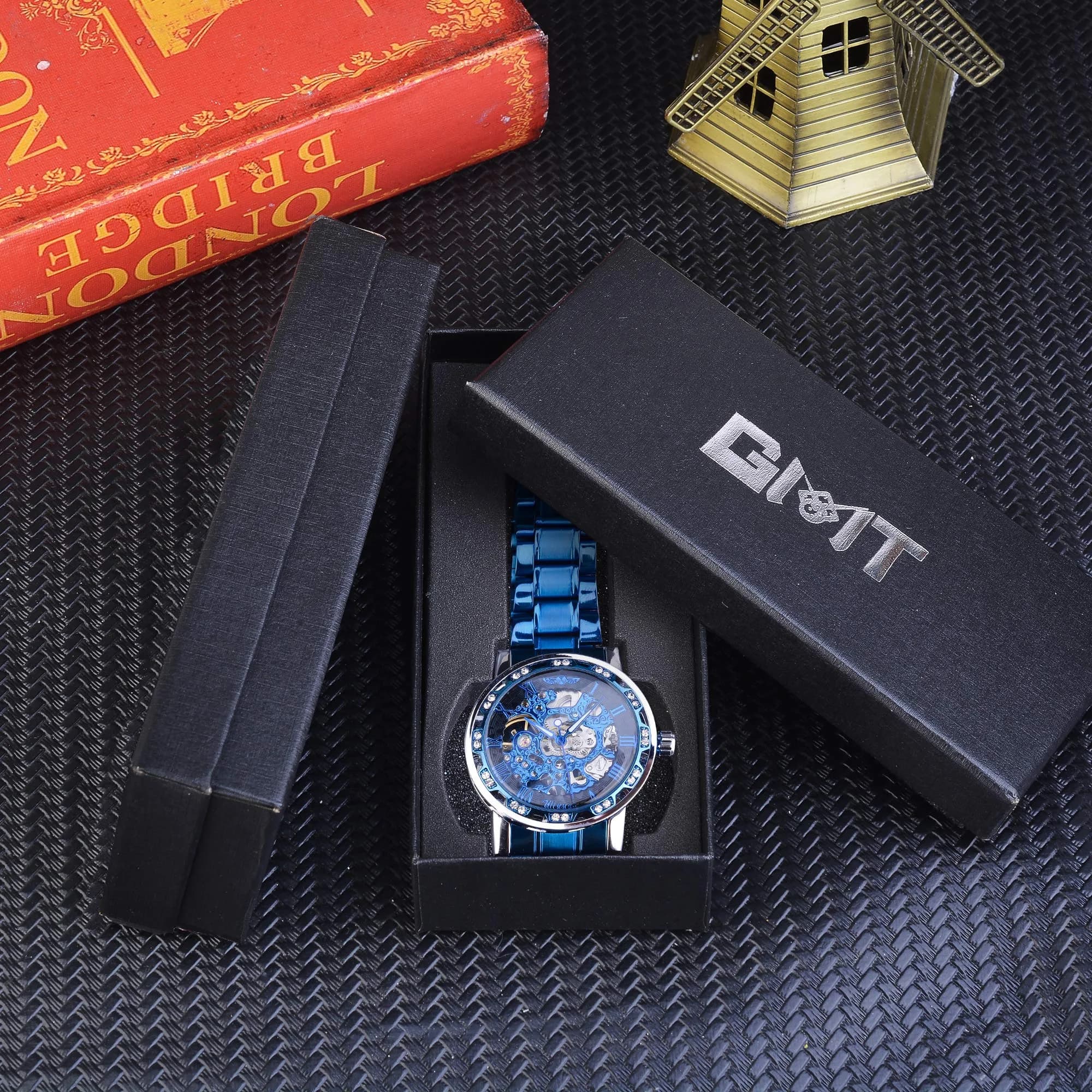 FORSINING Retro Steampunk Skeleton Blue Diamond Mechanical Watch | 2 cm Case Diameter - view 7