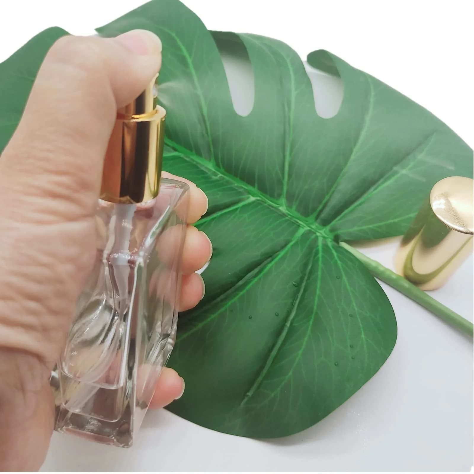 PimyRcyi 8PCS Square Glass Spray Bottle 50ml (1.7oz) | Fine Mist Refillable Perfume Atomiser - view 6