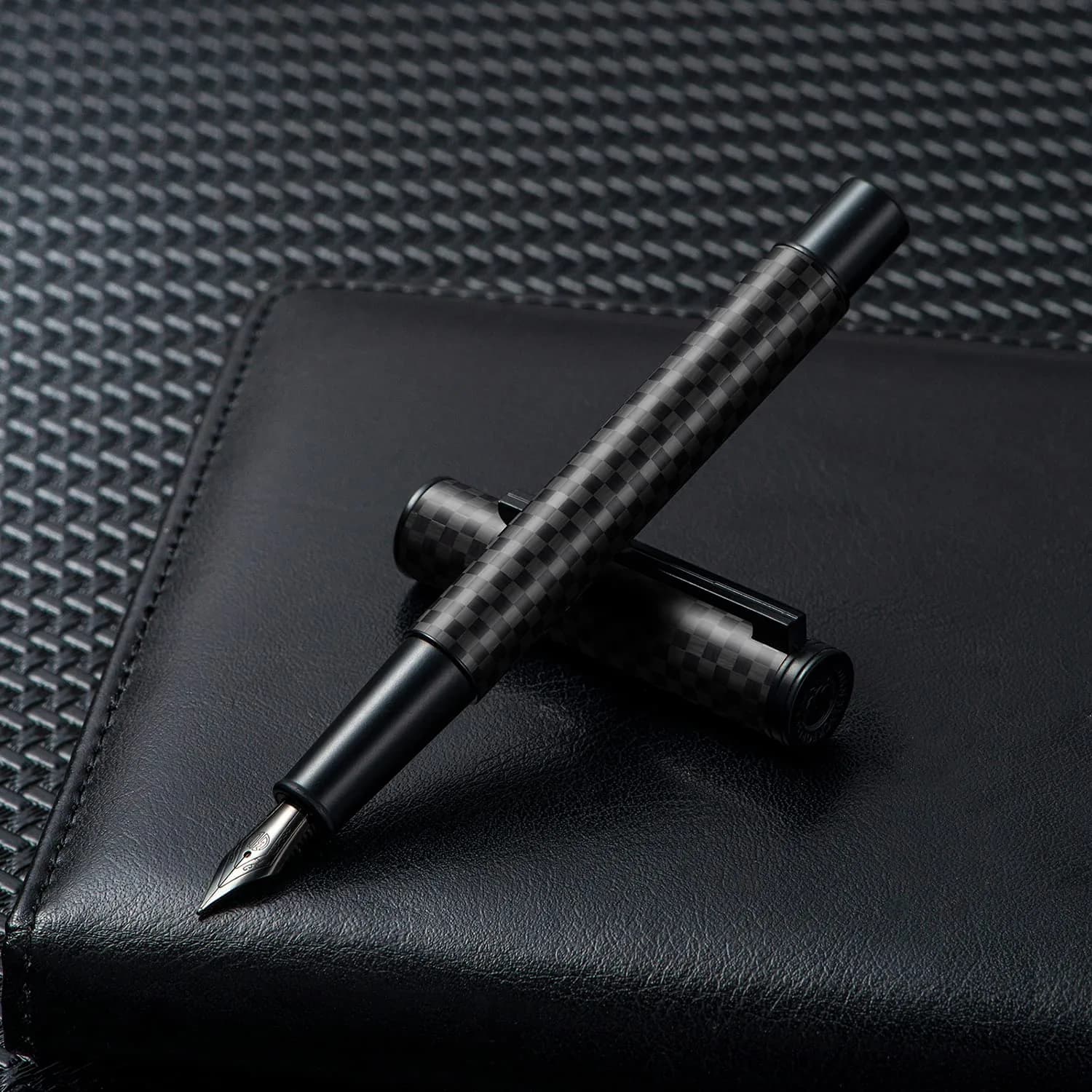 Hongdian Carbon Fiber Fountain Pen Fine Point 0.5mm (13.8cm / 5.4in) | Smooth Writing Experience - view 2