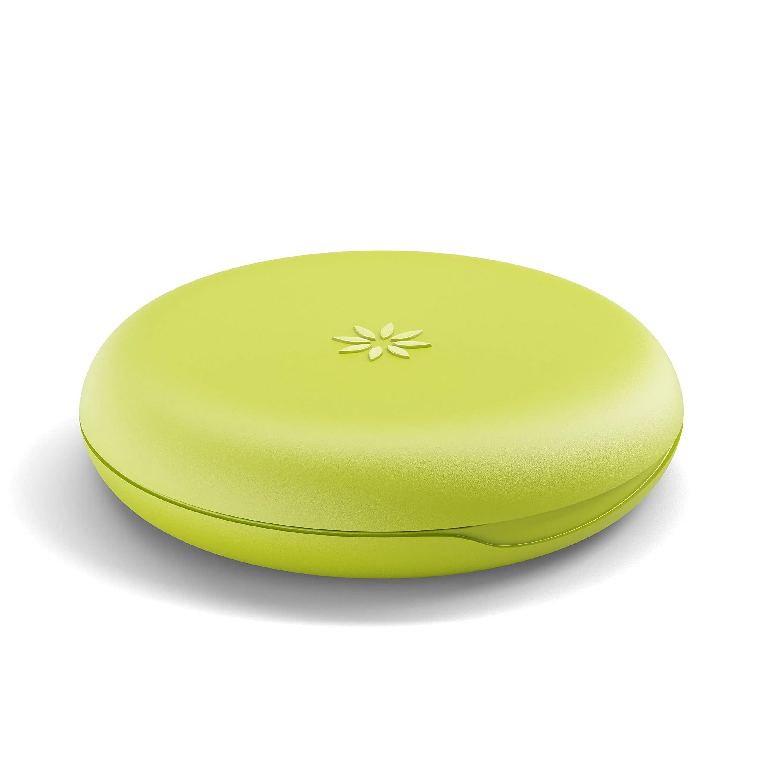 INVISALIGN Aligner and Retainer Case, Lime Green, 21.9cm x 21.9cm x 5.6cm (8.7 x 8.7 x 2.2 Inch) | Official Invisalign Accessory - view 3