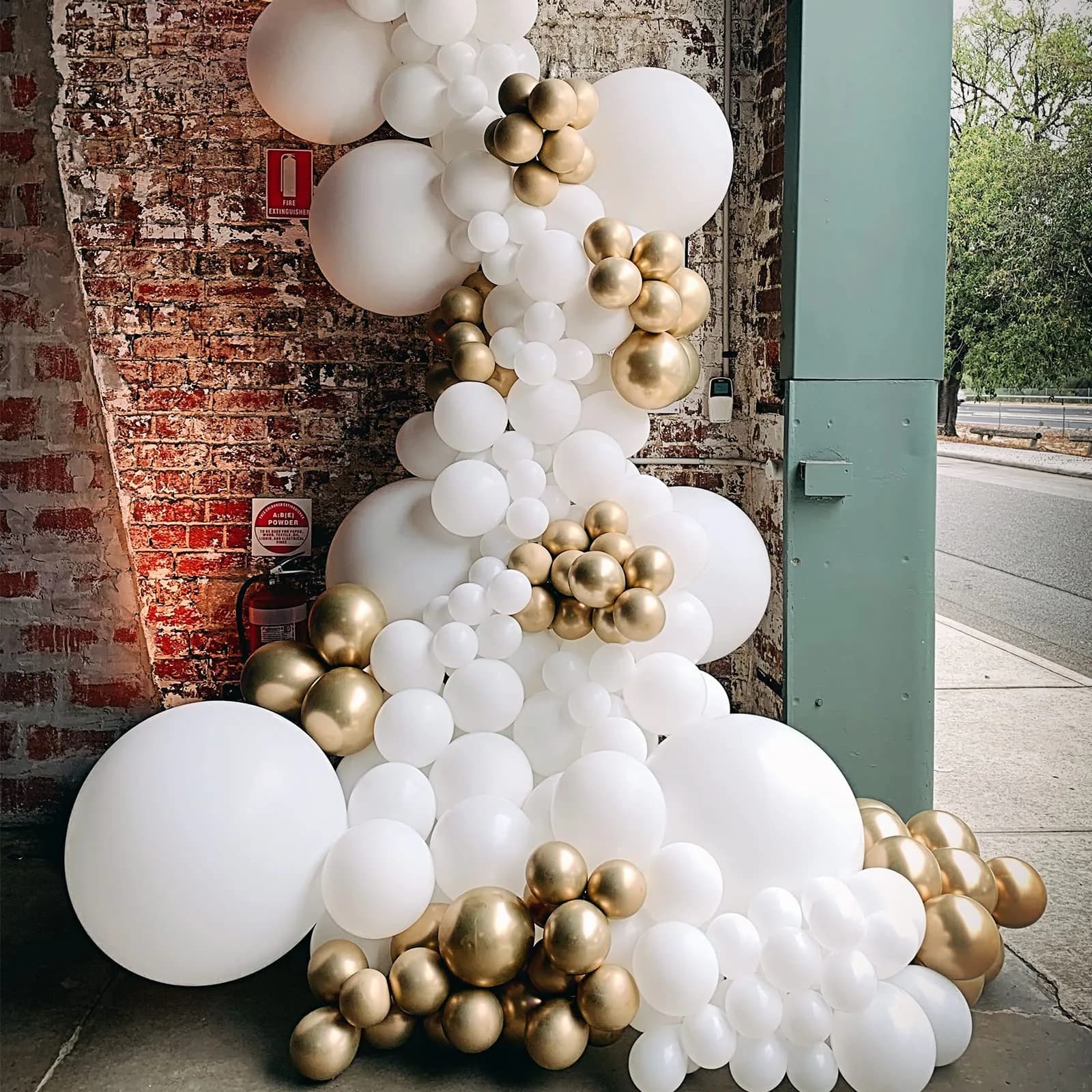 Voircoloria 130pcs White Party Balloons Garland Arch Kit, 18 12 10 5 Inch | Assorted Colors Balloon - view 6
