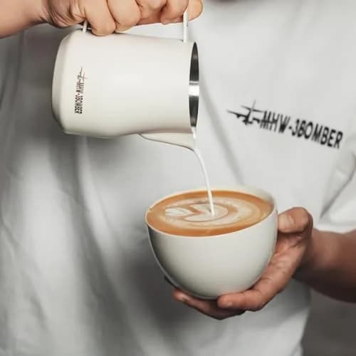MHW-3BOMBER Milk Frothing Pitcher 450ml (15.2oz) Matte White | Turbo Design for Latte Art thumbnail 2