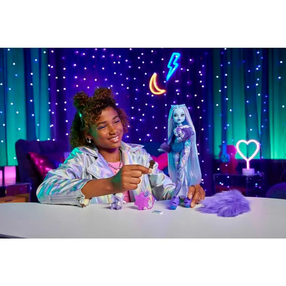 Monster High Abbey Bominable Doll 15 cm (5.9 inches) | Daughter of the Yeti with Pet Mammoth - view 2