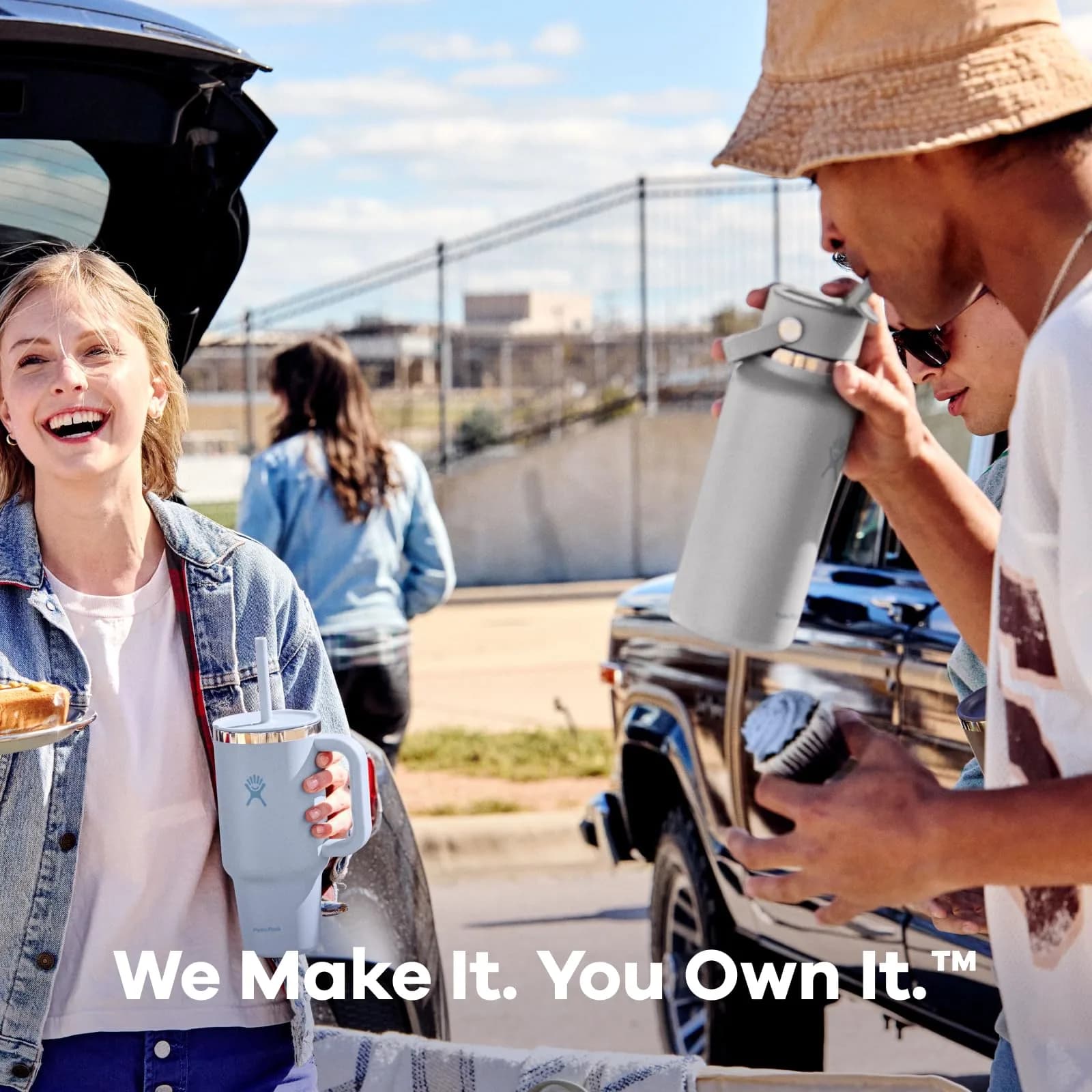 Hydro Flask Wide Mouth Water Bottle with Flex Straw Cap, 1200ml (40 Oz) White | Keeps Drinks Cold Up to 24 Hours thumbnail 6