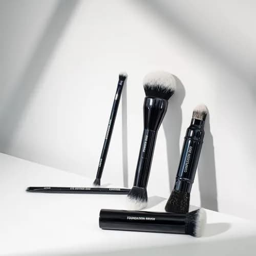 Lune+Aster Eyeshadow Duo Brush | Vegan Bristles, Dual-Ended, Aluminum Handle thumbnail 4