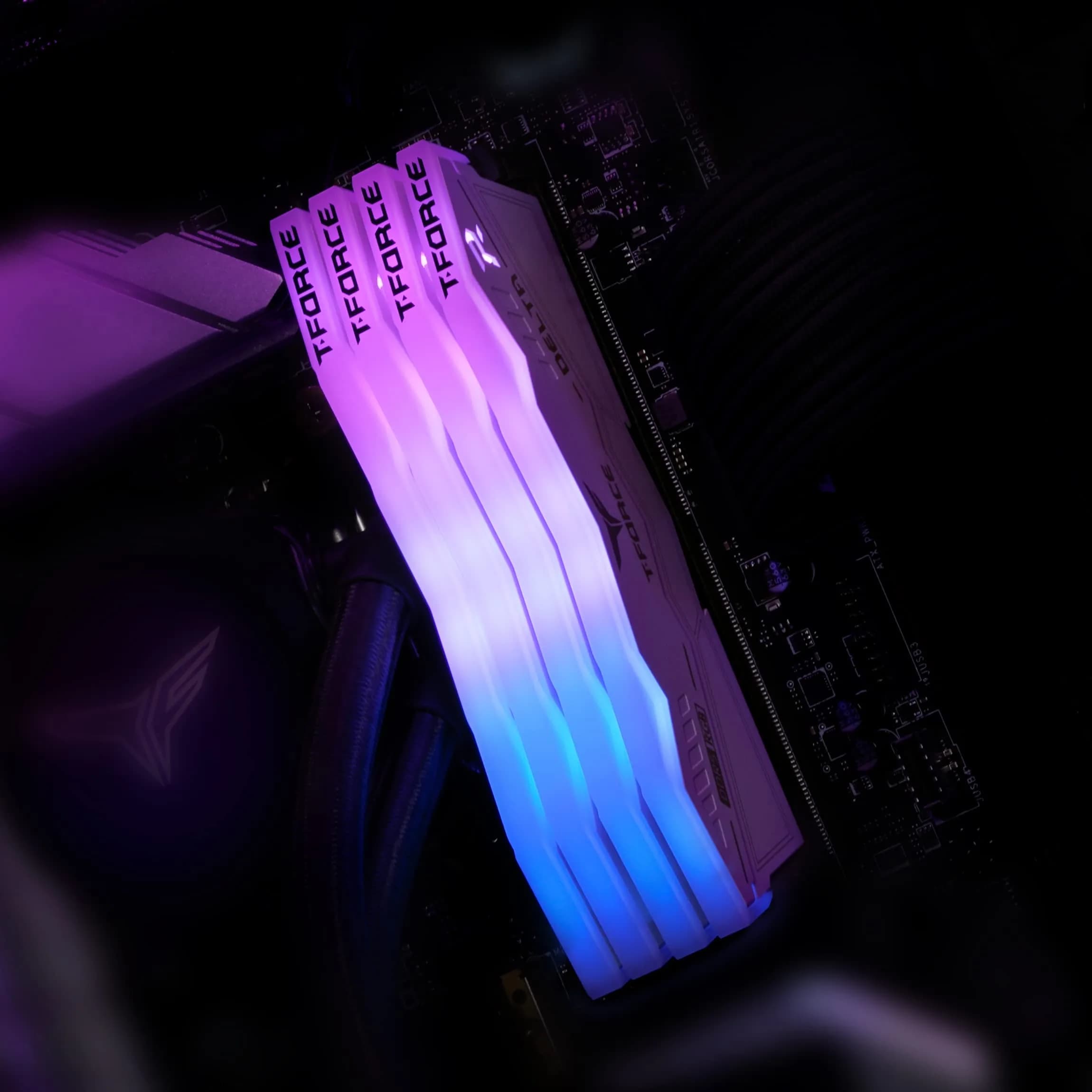 TEAMGROUP T-Force Delta RGB DDR5 RAM 32GB Kit (2 x 16GB) 7600MHz CL36 White | High-Speed Desktop Memory Module - view 7