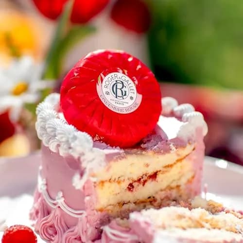 ROGER & GALLET Gingembre Rouge Perfumed Soap 3.5 oz | French craftsmanship, citrus aroma, luxurious foam thumbnail 2
