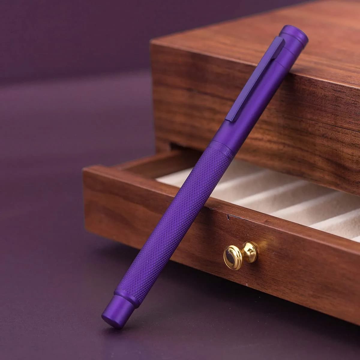 Asvine Hongdian 1851 Purple Forest Fountain Pen Blade Nib 13.8cm (5.43in) | Smooth Ink Flow for Daily Writing - view 3
