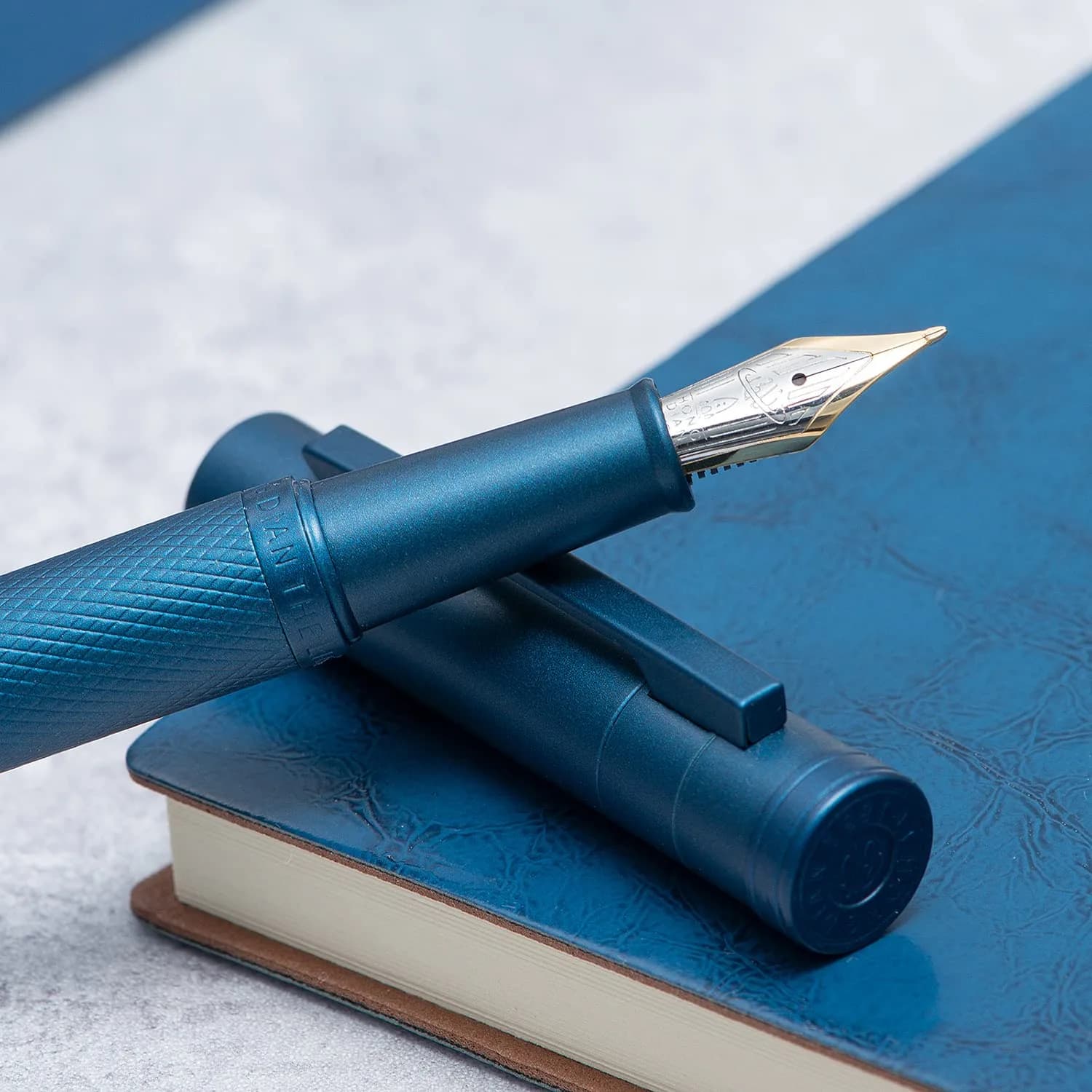 Asvine Hongdian 1851 Fountain Pen Dark Blue Blade Nib 13.8cm (5.43in) | Architect Nib for Smooth Calligraphy - view 5